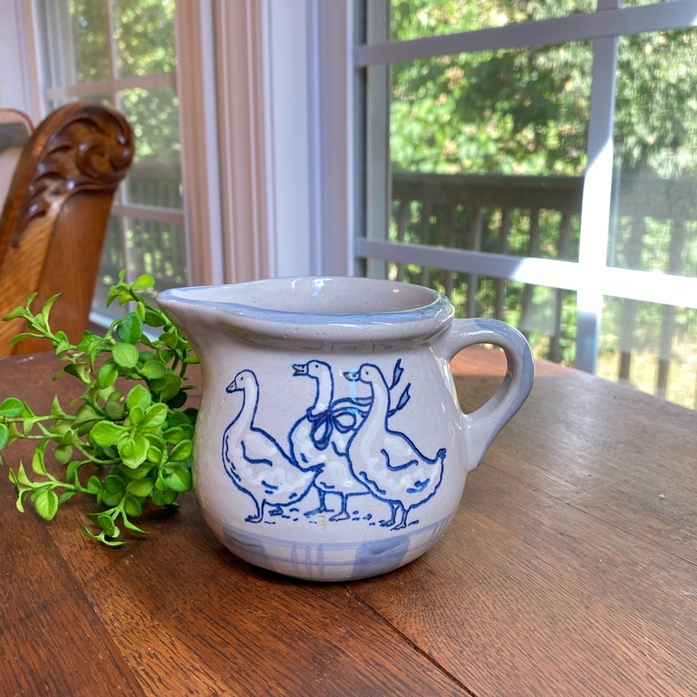 Louisville Stoneware Gaggle of Geese 4” Mini Pitcher / Creamer